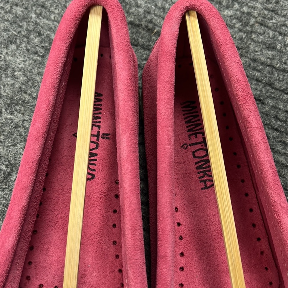 Minnetonka Pink Suede Bow Moccasins - Picture 6 of 9
